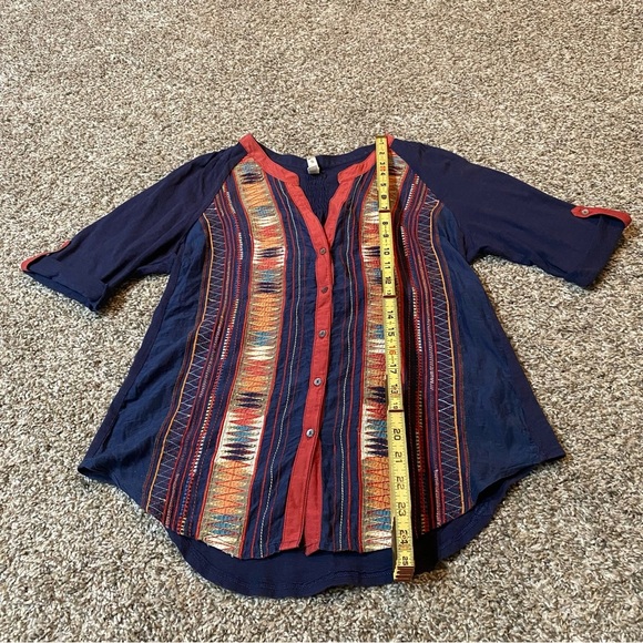 Tiny by Anthropologie Embroidered Navy Breezy Shirt Size Small - Picture 9 of 10
